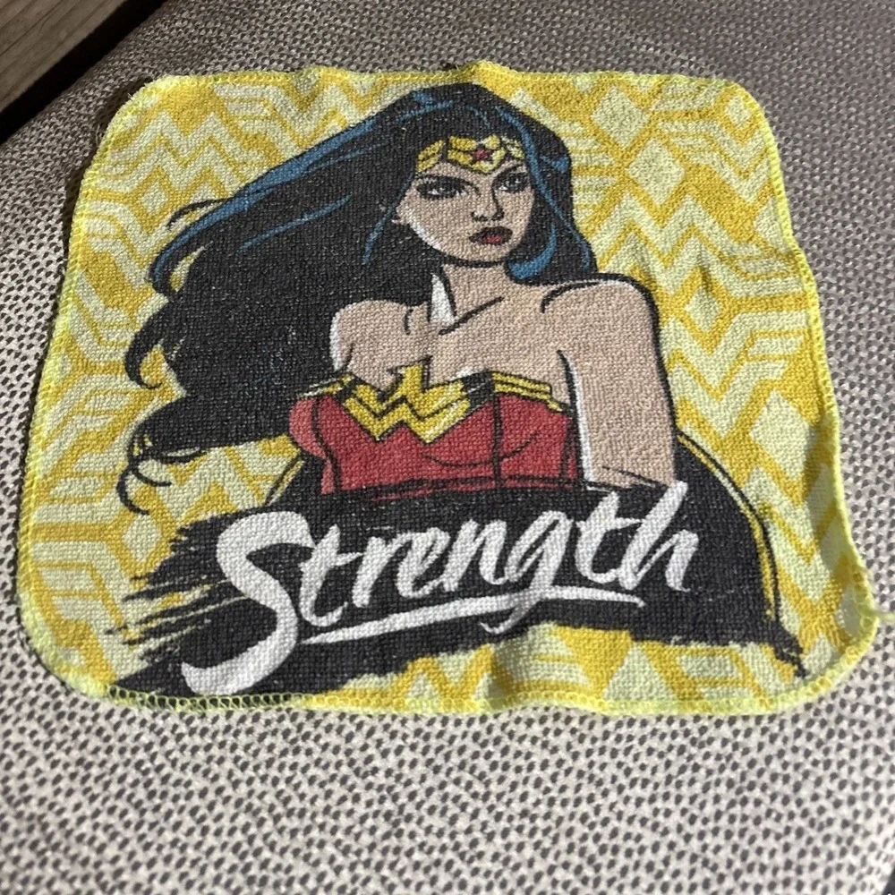 90's VTG Wonder Woman Wash Cloth Towel Terry Cloth Vintage